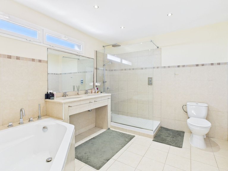 Villa for  in Marbella, Malaga 20