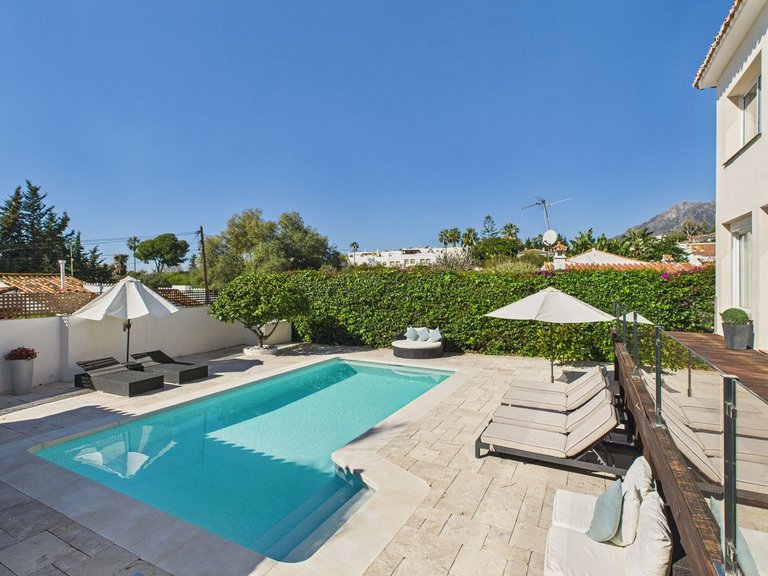 Villa for  in Marbella, Malaga 3
