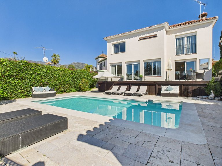 Villa for  in Marbella, Malaga 34
