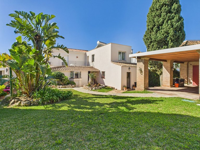 Villa for  in Marbella, Malaga 38