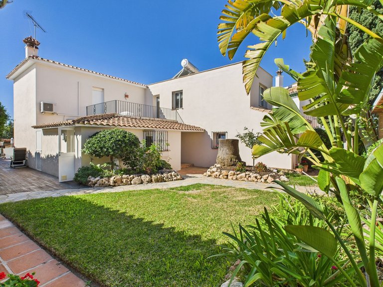 Villa for  in Marbella, Malaga 40
