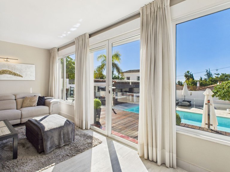Villa for  in Marbella, Malaga 9