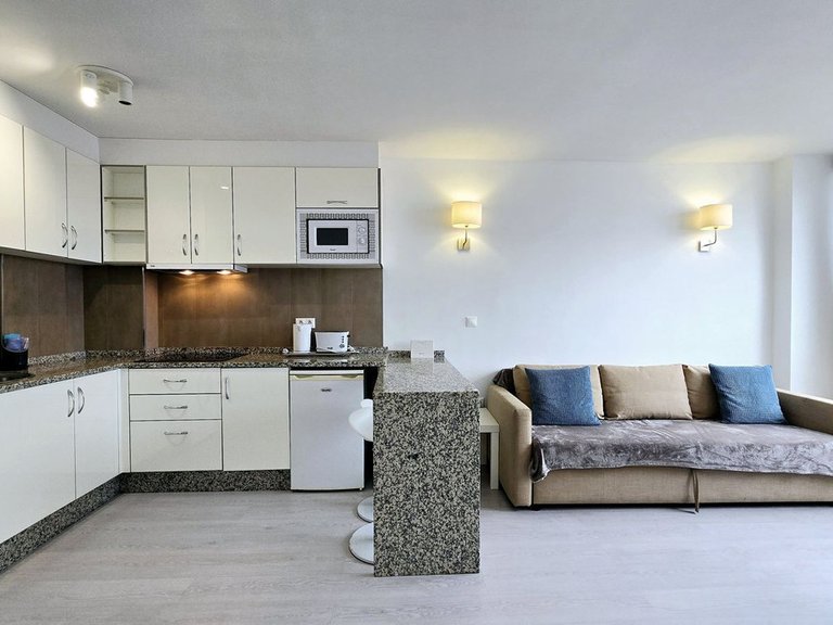 Apartment for Sale in Puerto Banús, Malaga 6