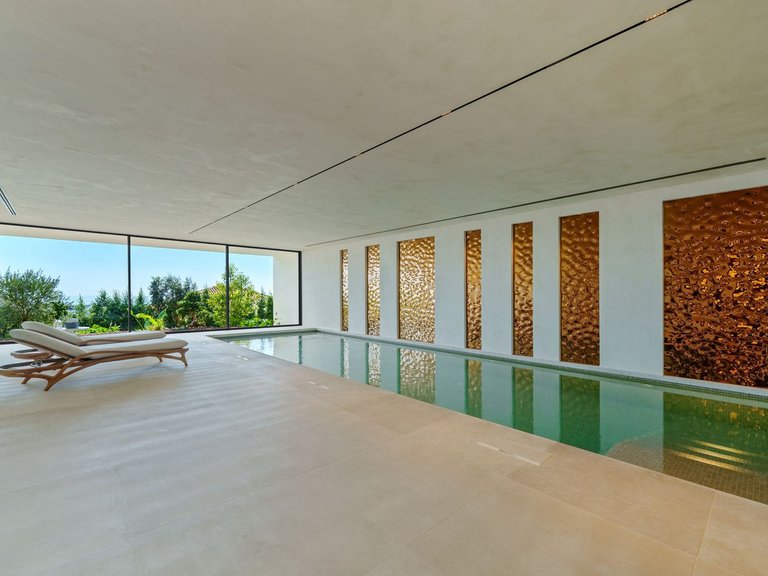 Villa for Sale in Benahavís, Malaga 12