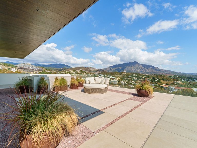 Villa for Sale in Benahavís, Malaga 32