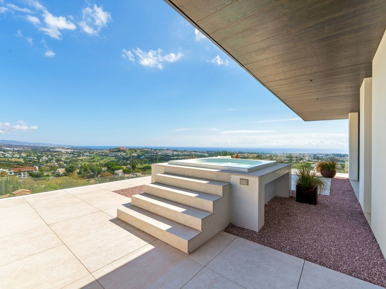 Villa for Sale in Benahavís, Malaga 34
