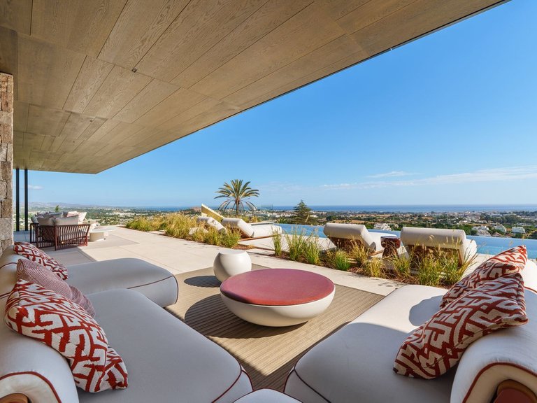 Villa for Sale in Benahavís, Malaga 43