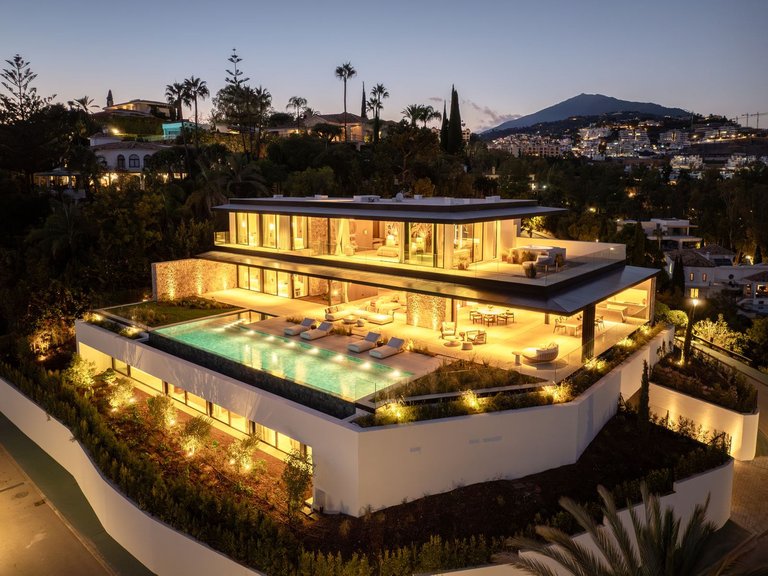 Villa for Sale in Benahavís, Malaga 44