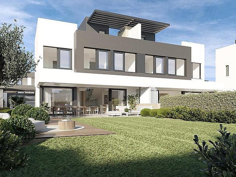Town House for Sale in Estepona, Malaga 3