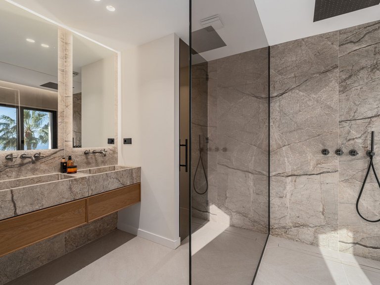 Town House for Sale in Costa del Sol Benahavís, Malaga 11