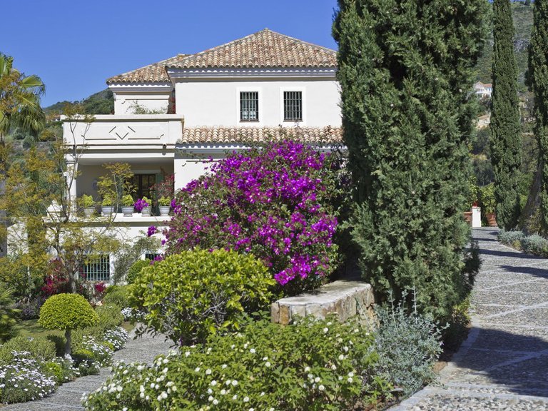 Villa for Sale in Costa del Sol Marbella, Malaga 9