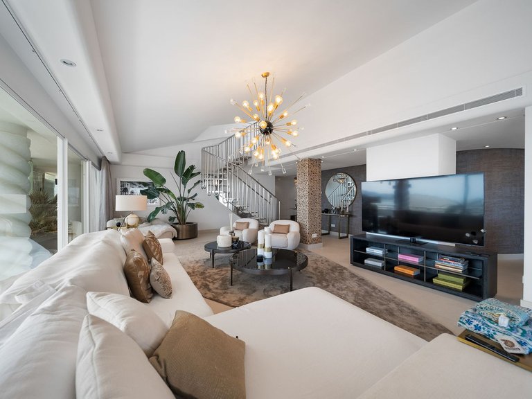 Apartment for Sale in Costa del Sol, Benalmadena Costa, Malaga 11