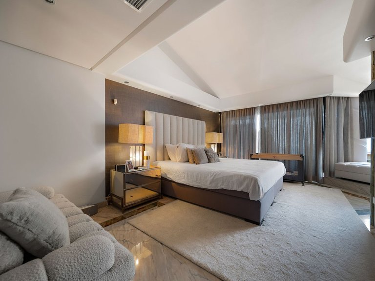 Apartment for Sale in Costa del Sol, Benalmadena Costa, Malaga 13