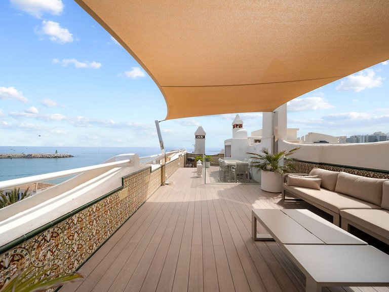 Apartment for Sale in Costa del Sol, Benalmadena Costa, Malaga 2