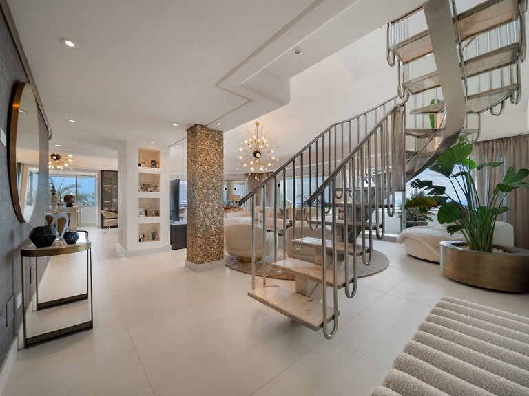 Apartment for Sale in Costa del Sol, Benalmadena Costa, Malaga 6