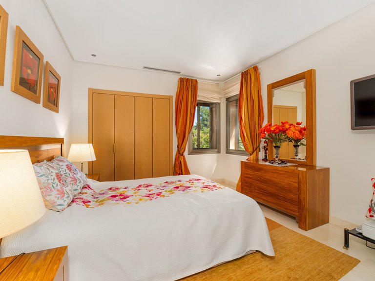 Apartment for Sale in Costa del Sol The Golden Mile, Malaga 9