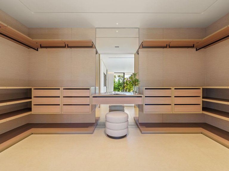 Villa for Sale in Marbella, Malaga 18