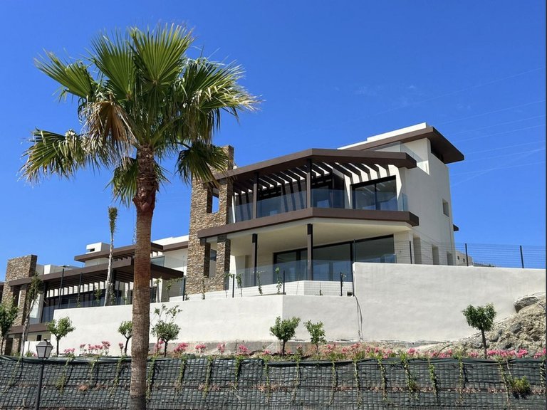 Town House for Sale in Benahavís, Malaga 1