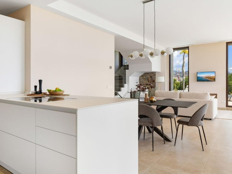 Town House for Sale in Benahavís, Malaga 14