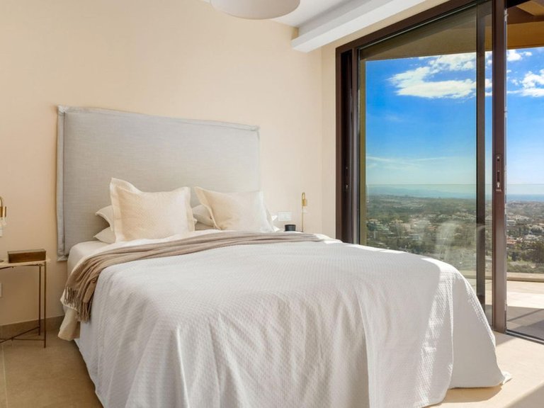 Town House for Sale in Benahavís, Malaga 15
