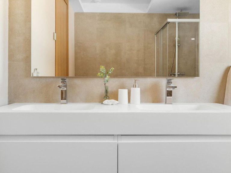 Town House for Sale in Benahavís, Malaga 16