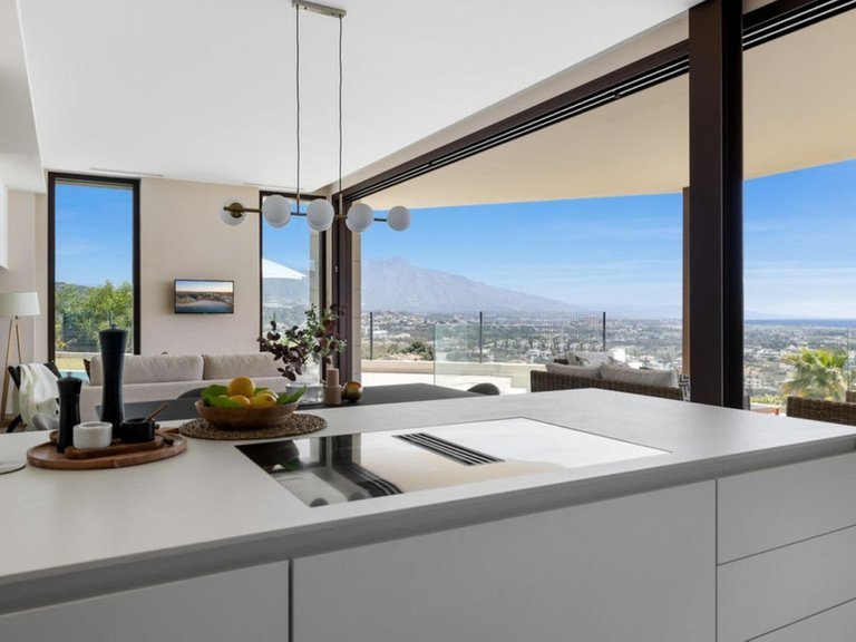 Town House for Sale in Benahavís, Malaga 33