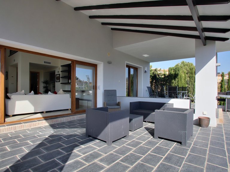 Villa for Sale in New Golden Mile, Malaga 26