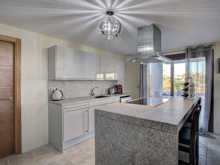 Villa for Sale in New Golden Mile, Malaga 31