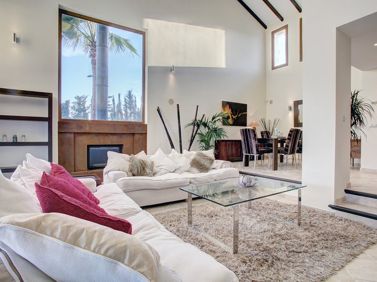 Villa for Sale in New Golden Mile, Malaga 35