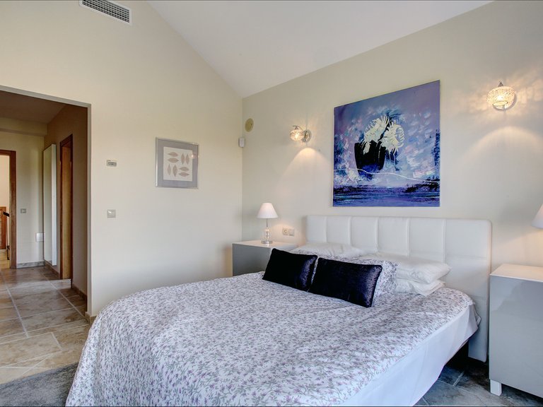 Villa for Sale in New Golden Mile, Malaga 51