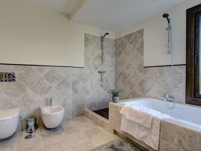 Villa for Sale in New Golden Mile, Malaga 60