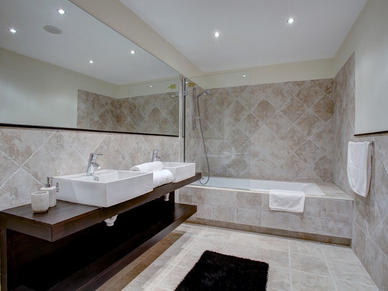 Villa for Sale in New Golden Mile, Malaga 62