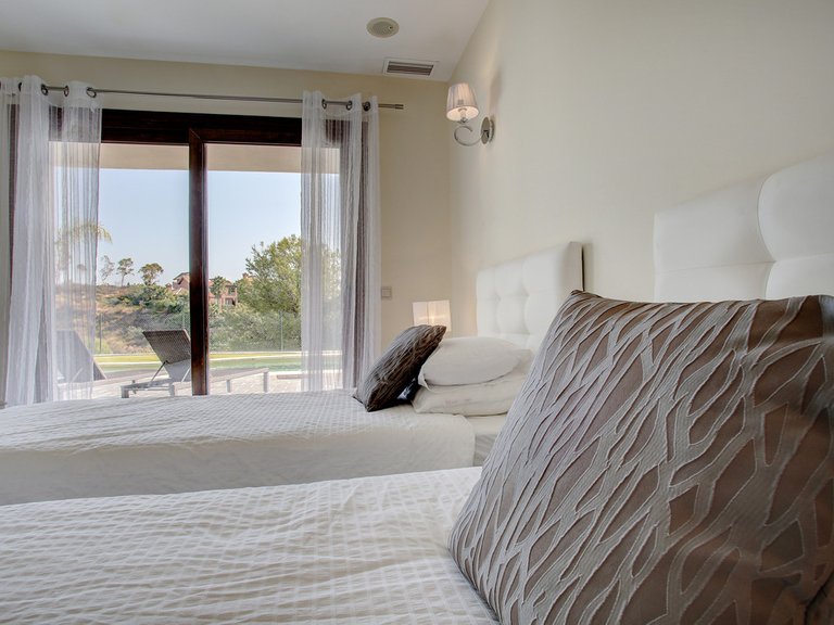 Villa for Sale in New Golden Mile, Malaga 66