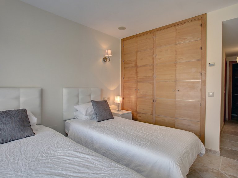 Villa for Sale in New Golden Mile, Malaga 67