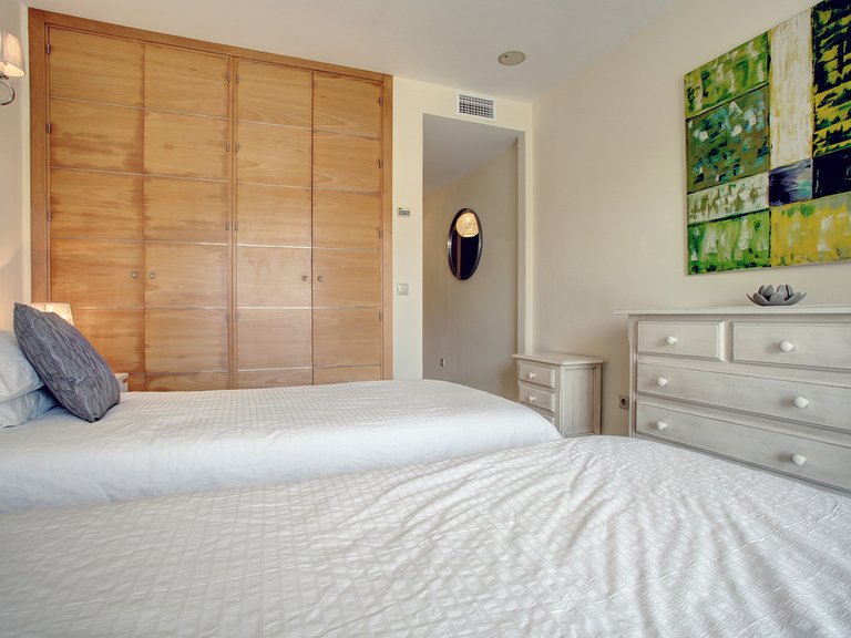 Villa for Sale in New Golden Mile, Malaga 68