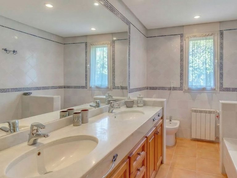 Villa for Sale in Costa del Sol Benahavís, Malaga 18