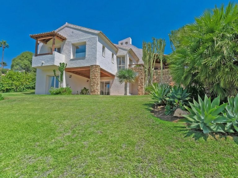 Villa for Sale in Costa del Sol Benahavís, Malaga 5