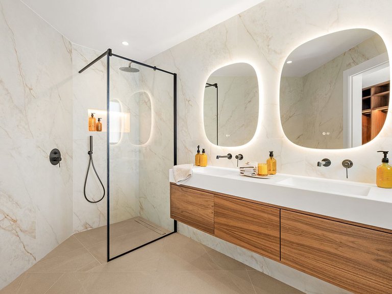 Town House for Sale in The Golden Mile, Malaga 7