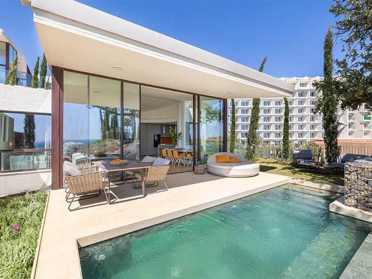 Villa for Sale in Fuengirola, Malaga 1
