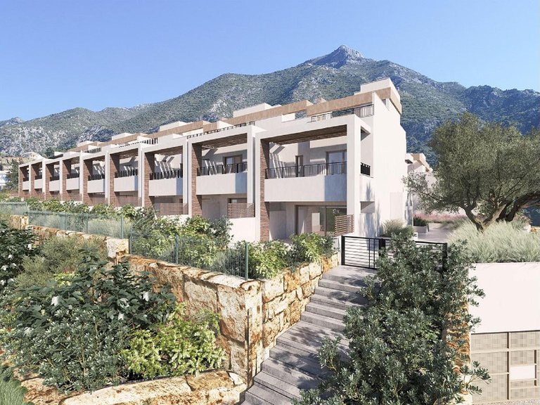 Town House for Sale in Istán, Malaga 2