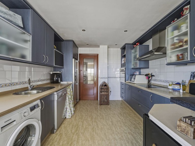 Penthouse for Sale in San Pedro De Alcántara, Malaga 11