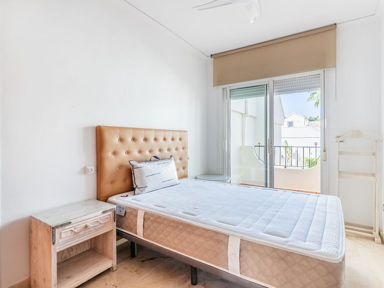 Town House for Sale in El Rosario, Malaga 18