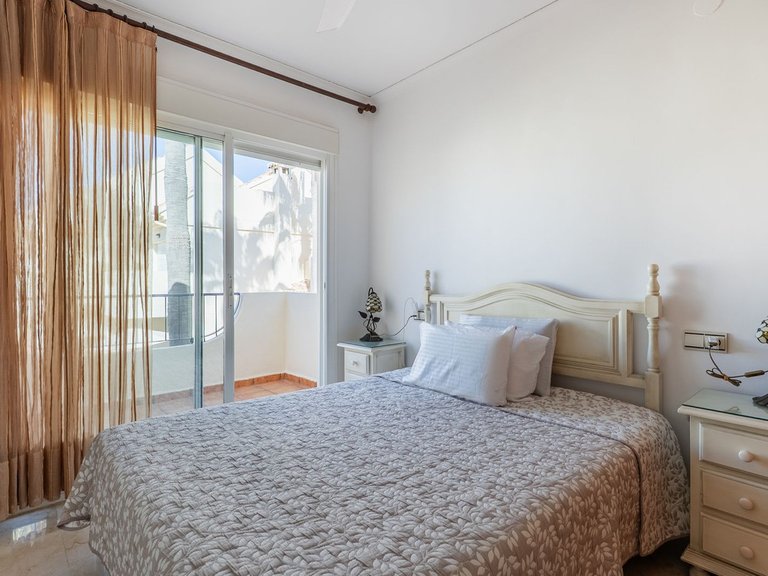 Town House for Sale in El Rosario, Malaga 23