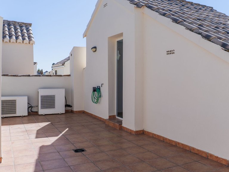 Town House for Sale in El Rosario, Malaga 28