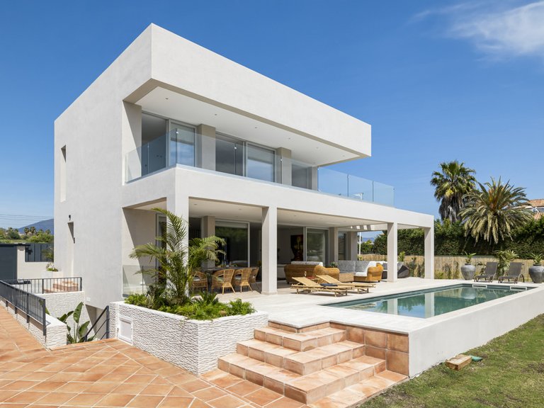 Villa for Sale in Marbella, Malaga 1