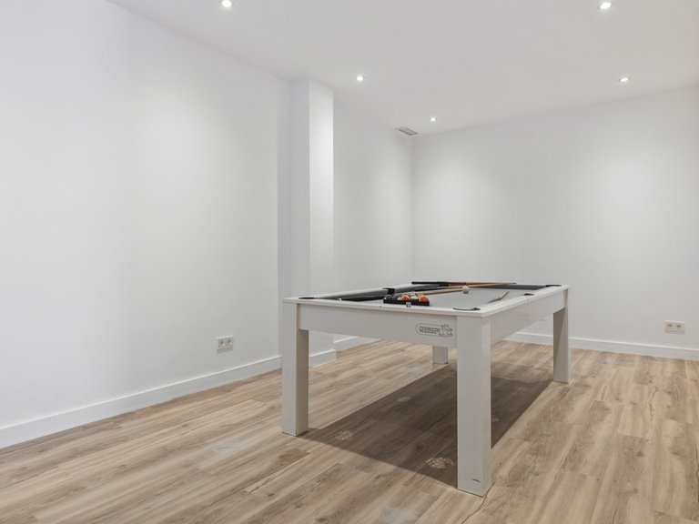 Villa for Sale in Marbella, Malaga 18