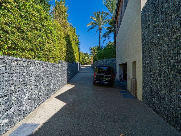 Villa for Sale in Marbella, Malaga 54