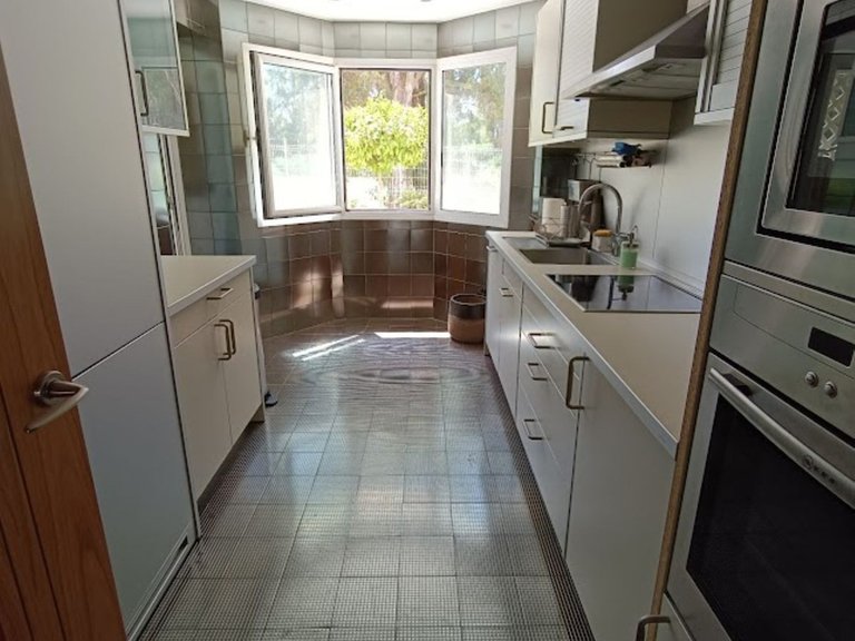 Apartment for Sale in Puerto Banús, Malaga 10