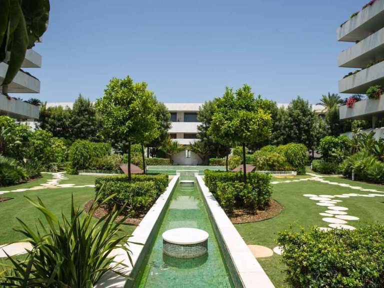 Apartment for Sale in Puerto Banús, Malaga 17