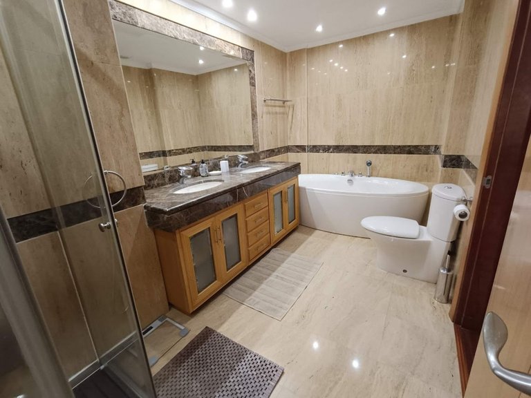 Apartment for Sale in Puerto Banús, Malaga 26